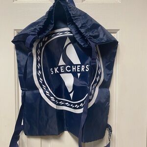 NEW Skechers Sling Bag Backpack
Blue White Writing
Will ship same business day